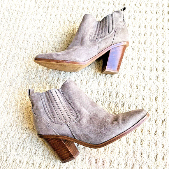 Nine West Womens Pull On Ankle Boots Casual Light Brown Suede High Heel US 6.5M - Picture 2 of 10